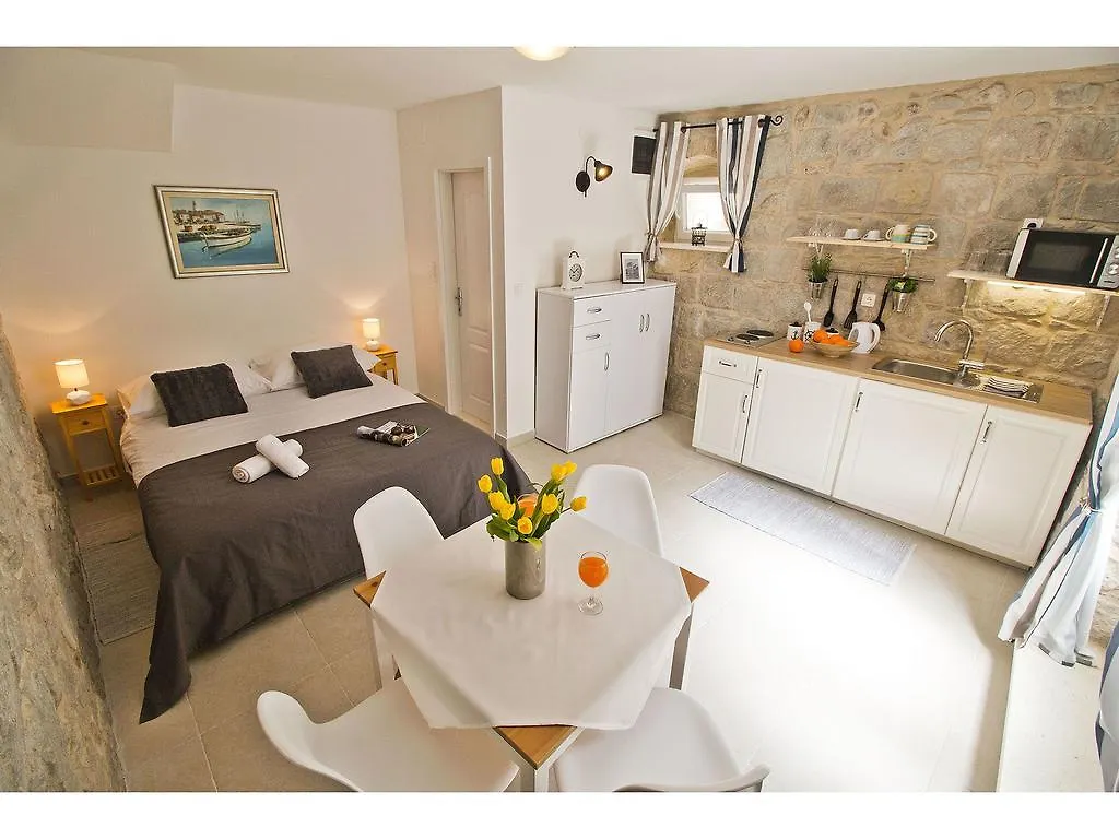 Apartment Dominko Kastel Stafilic